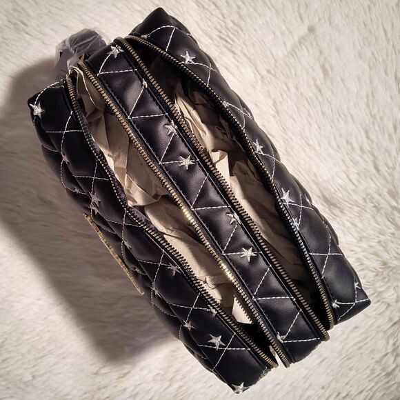 Betsey Johnson Weekender Cosmetics Case w/ Shoe Tag - Picture 2 of 2